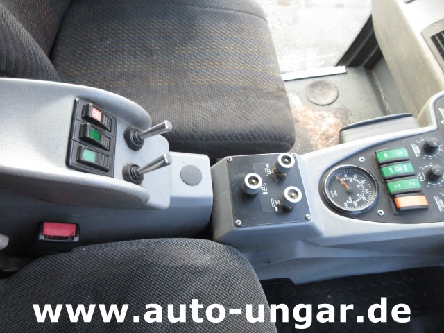 Hako - CityMaster CM2000 2 Besen Baujahr 2015 Kehrmaschine 4-Rad-Lenkung