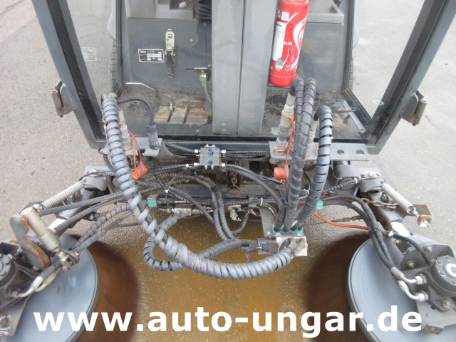 Hako - Citymaster CM 1200  Kleinkehrmaschine 4x4 Geräteträger