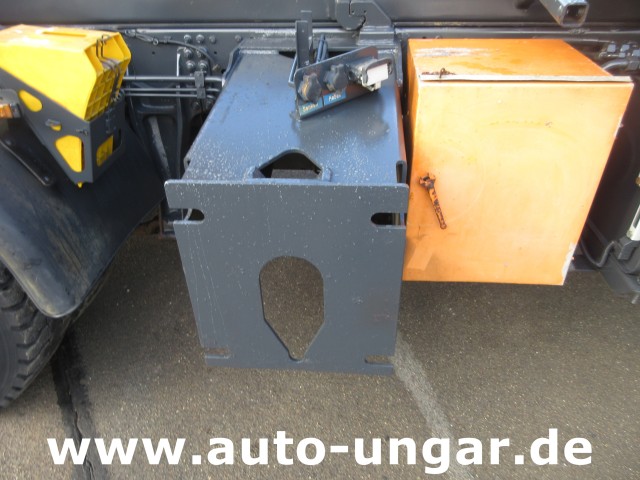 Iveco - Trakker 360 Kipper Allrad 4x4 Kran Palfinger PK 9002 Kommunalhydraulik Winterdienst Euro 5