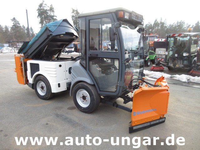 Hako - CityMaster CM1200 Winterdienst 4x4 mit Schneepflug und Salzstreuer