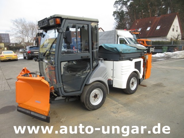 Hako - CityMaster CM1200 Winterdienst 4x4 mit Schneepflug und Salzstreuer