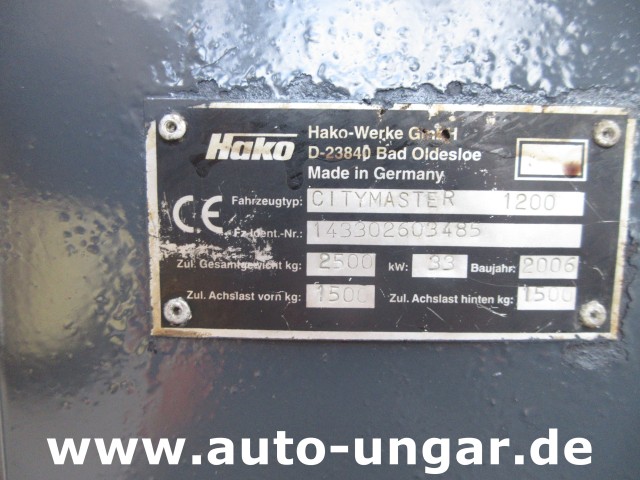 Hako - CityMaster CM1200 Winterdienst 4x4 mit Schneepflug und Salzstreuer