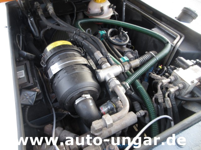 Hako - CityMaster CM1200 Winterdienst 4x4 mit Schneepflug und Salzstreuer