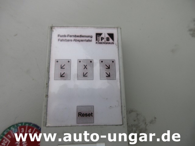 Nissen - A3 Berghaus AM3 Warnleitanhänger Verkehrsleittafel Verkehrsleitanhänger