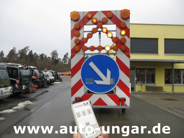 Nissen - A3 Berghaus AM3 Warnleitanhänger Verkehrsleittafel Verkehrsleitanhänger