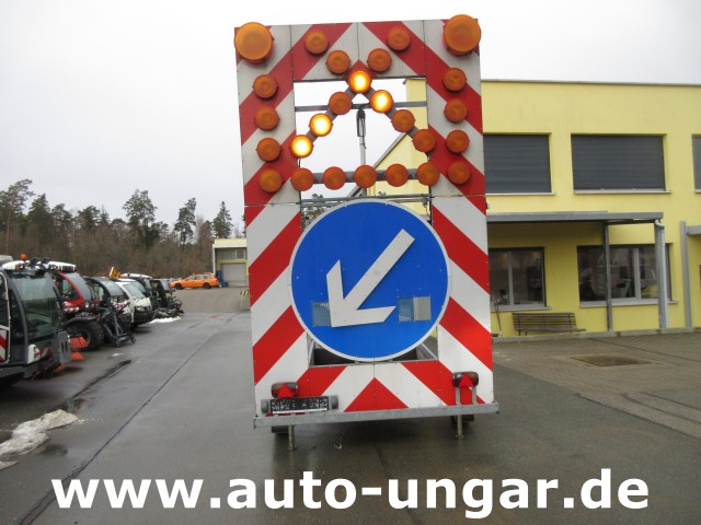 Nissen - A3 Berghaus AM3 Warnleitanhänger Verkehrsleittafel Verkehrsleitanhänger