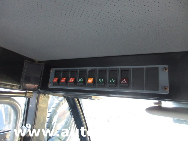 Kärcher - MIC 84 Geräteträger 4x4 mit Frontlader Hoflader Radlader Kommunalfahrzeug