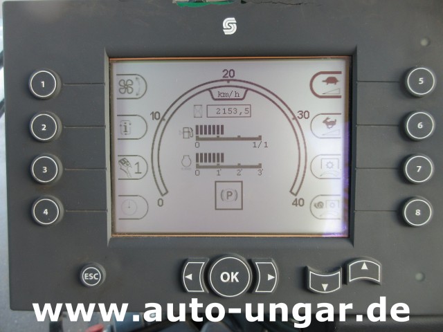 Kärcher - MIC 84 Geräteträger 4x4 mit Frontlader Hoflader Radlader Kommunalfahrzeug