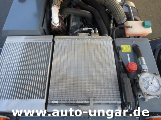 Kärcher - MIC 84 Geräteträger 4x4 mit Frontlader Hoflader Radlader Kommunalfahrzeug