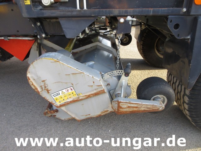 Trilo - S8 Kehrsaugwagen Baujahr 2015 sweep & collect Rasenkehrmaschine Laubsauger