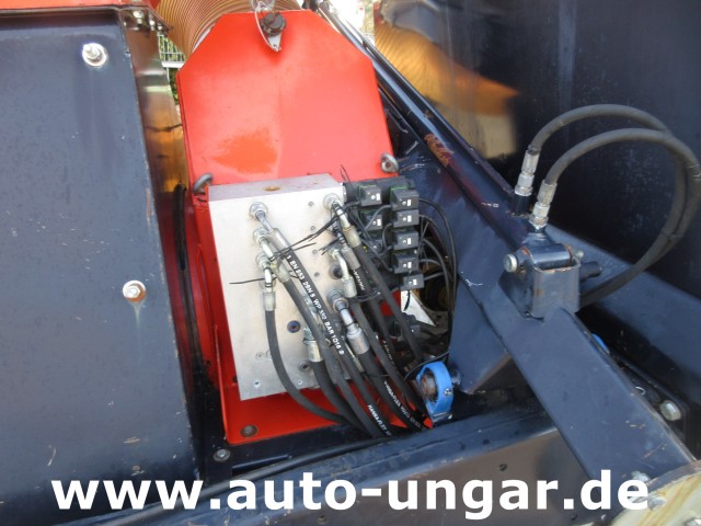 Trilo - S8 Kehrsaugwagen Baujahr 2015 sweep & collect Rasenkehrmaschine Laubsauger