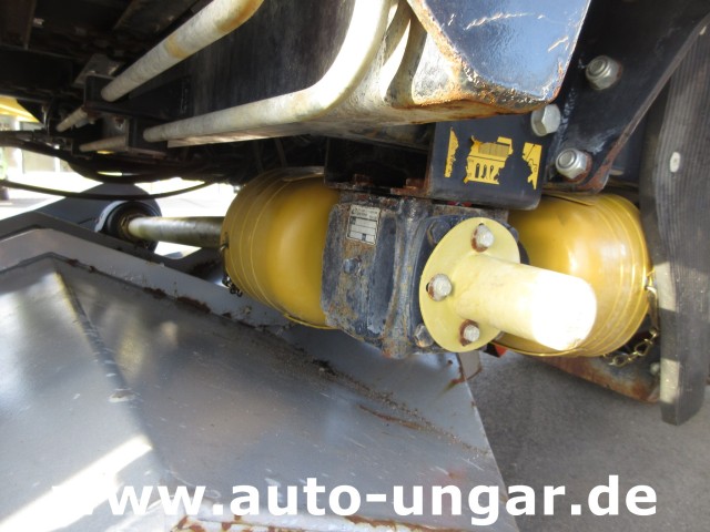 Trilo - S8 Kehrsaugwagen Baujahr 2015 sweep & collect Rasenkehrmaschine Laubsauger