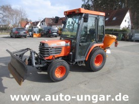 Kubota - B2410 4x4 Kommunaltraktor mit Winterdienstausrüstung Schneepflug & Streuer
