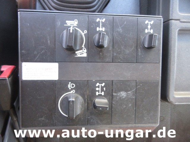 Mercedes - 1224 AF 4x4 Metz LF16 Feuerwehr Doka 9-Sitzer Sperren