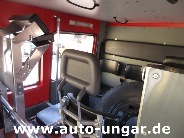 Mercedes - 1224 AF 4x4 Metz LF16 Feuerwehr Doka 9-Sitzer Sperren