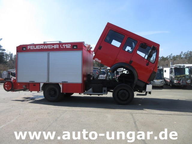 Mercedes - 1224 AF 4x4 Metz LF16 Feuerwehr Doka 9-Sitzer Sperren