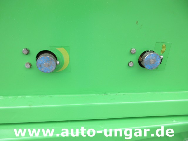 Egholm - ParkRanger 2150 AO Winterdienst Schneebürste & Streuer 4x4 Allrad Nilfisk