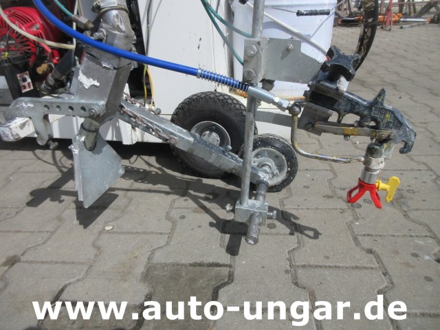 Graco - LineDriver Speeflo 4900 XLT Airless Roadmarking Machine Perls Computer