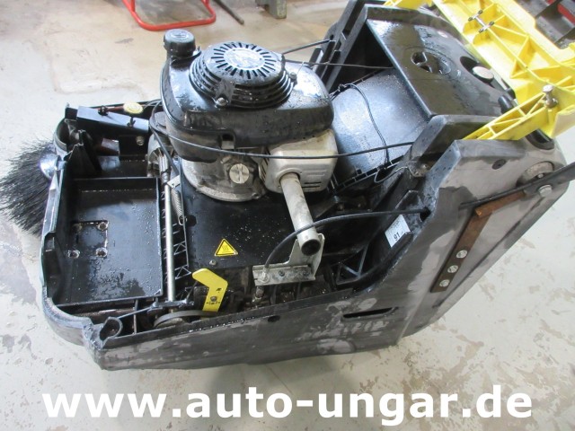 Kärcher - Professional KM75 / 40 W P Hallenkehrmaschine Honda Motor Antrieb