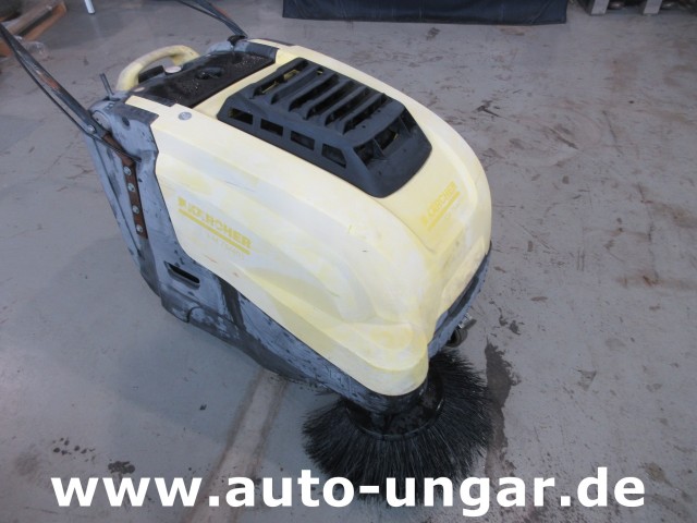 Kärcher - Professional KM75 / 40 W P Hallenkehrmaschine Honda Motor Antrieb