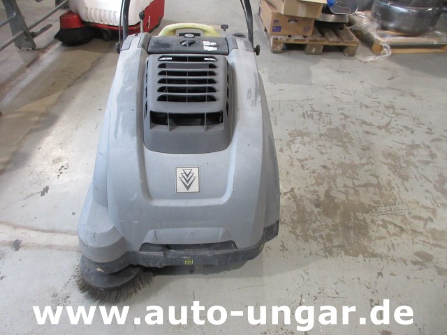 Kärcher - Professional KM75 / 40 W P Parkplatzkehrmaschine Honda Motor Antrieb