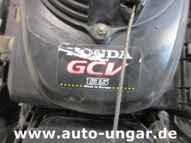 Kärcher - Professional KM75 / 40 W P Parkplatzkehrmaschine Honda Motor Antrieb