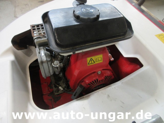 RCM - Brava 600 HT 1 Parkplatzkehrmaschine walk-behind sweeper mit Antrieb