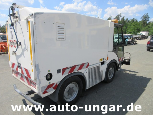 Multicar - Tremo X56 CMAR Hybre 2000 EU5  Allrad 4x4x4 Schwemmfahrzeug Streetwasher