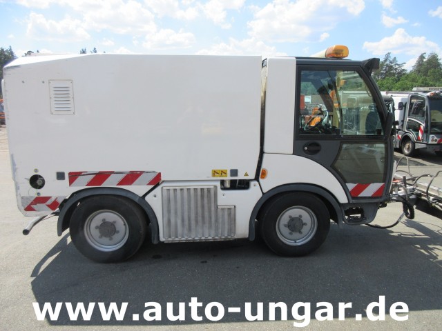 Multicar - Tremo X56 CMAR Hybre 2000 EU5  Allrad 4x4x4 Schwemmfahrzeug Streetwasher