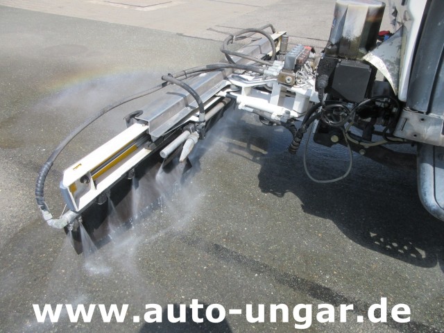 Multicar - Tremo X56 CMAR Hybre 2000 EU5  Allrad 4x4x4 Schwemmfahrzeug Streetwasher