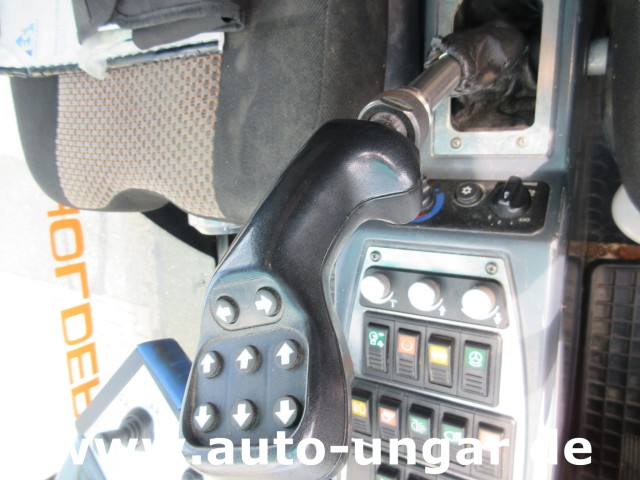 Holder - Rasco Muvo Cristal CH 3000 BP Schwemmfahrzeug 4x4x4 aus 2017 Streetwasher