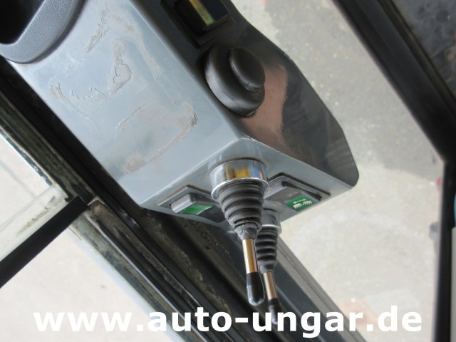 Ravo - 560 Kehrmaschine mit 3. Besen Euro 5 Baujahr 2013 Kommunalfahrzeug