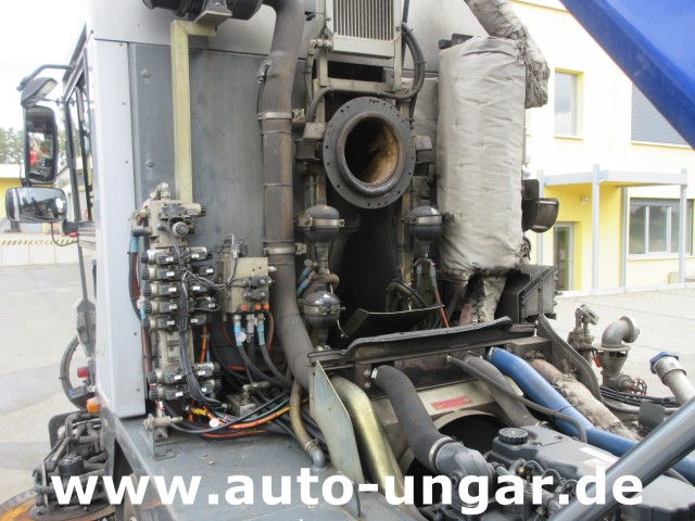 Ravo - 560 Kehrmaschine mit 3. Besen Euro 5 Baujahr 2013 Kommunalfahrzeug
