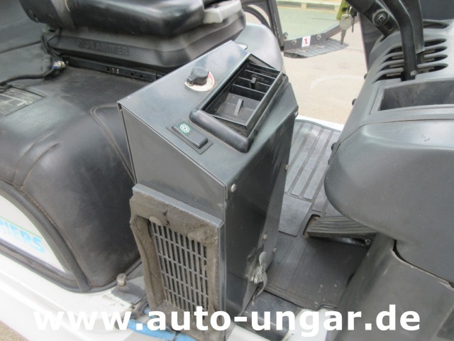 Nissan - DX 30 UniCarriers aus 2018 Meyer Drehgerät Diesel Zinkenversteller 470cm