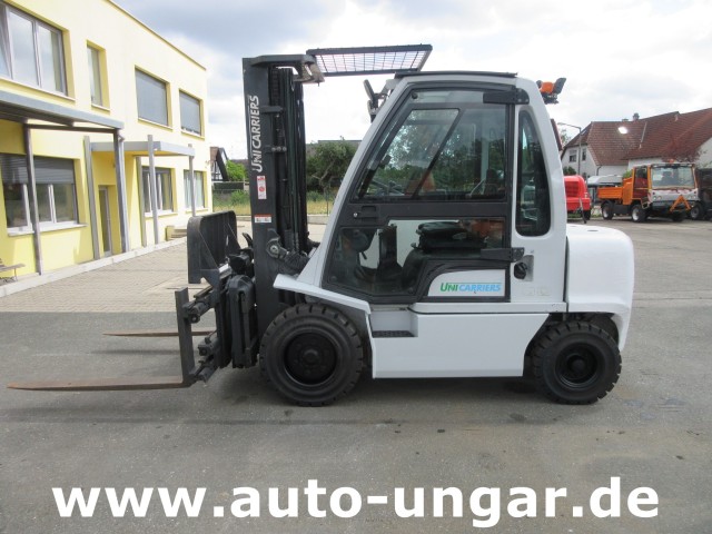 Nissan - DX 30 UniCarriers aus 2018 Meyer Drehgerät Diesel Zinkenversteller 470cm
