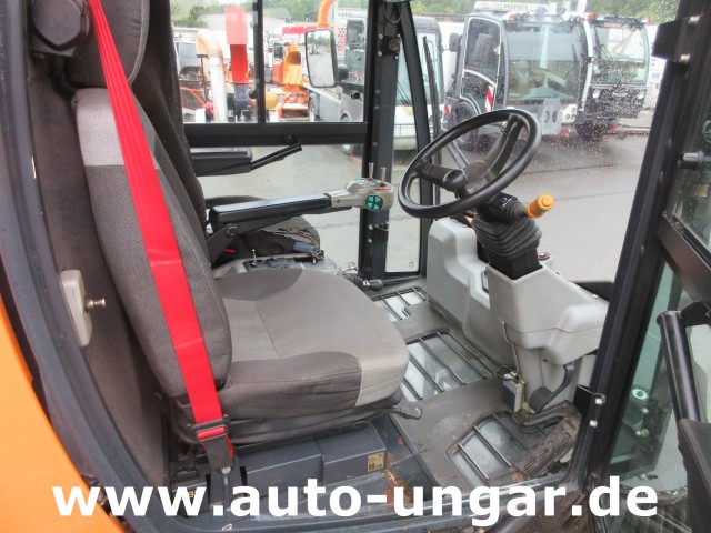 Johnston - CN 201 Kleinkehrmaschine Euro 6 Diesel Kehrmaschine