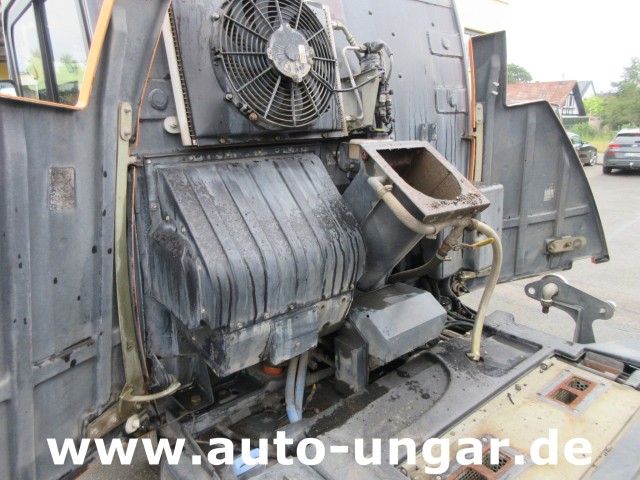 Johnston - CN 201 Kleinkehrmaschine Euro 6 Diesel Kehrmaschine
