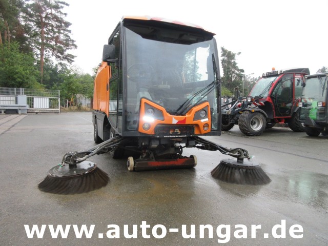 Johnston - CN 201 Kleinkehrmaschine Euro 6 Diesel Kehrmaschine