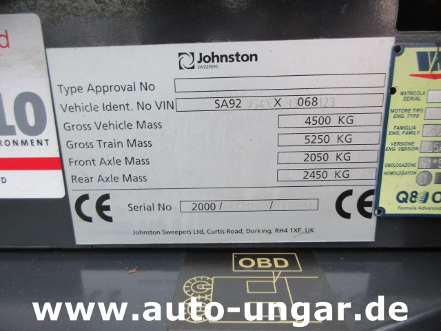 Johnston - CN 201 Kleinkehrmaschine Euro 6 Diesel Kehrmaschine