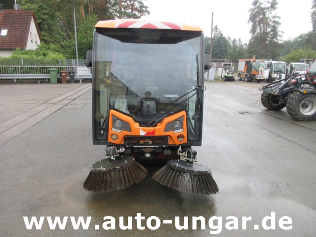 Johnston - CN 201 Kleinkehrmaschine Euro 6 Diesel Kehrmaschine