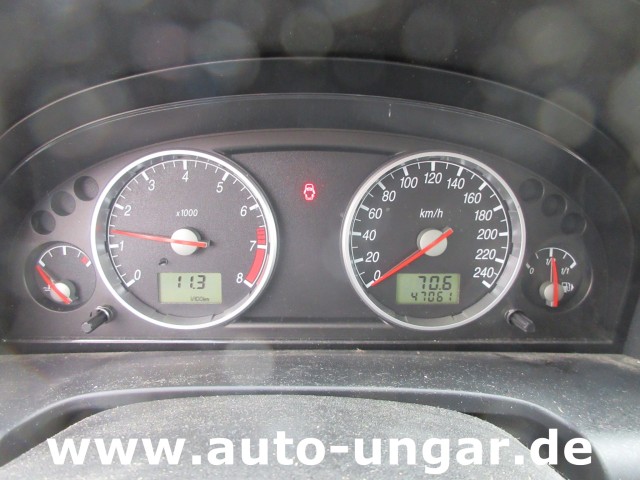 Ford - Mondeo Ghia 1.8l Benzin Limousine 1. Hand erst 47'km